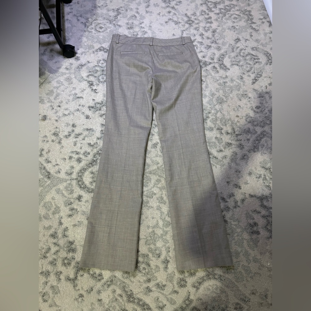 Women’s low waisted Grey Wide Leg Pants size 4 Banana Republic - Picture 3 of 10